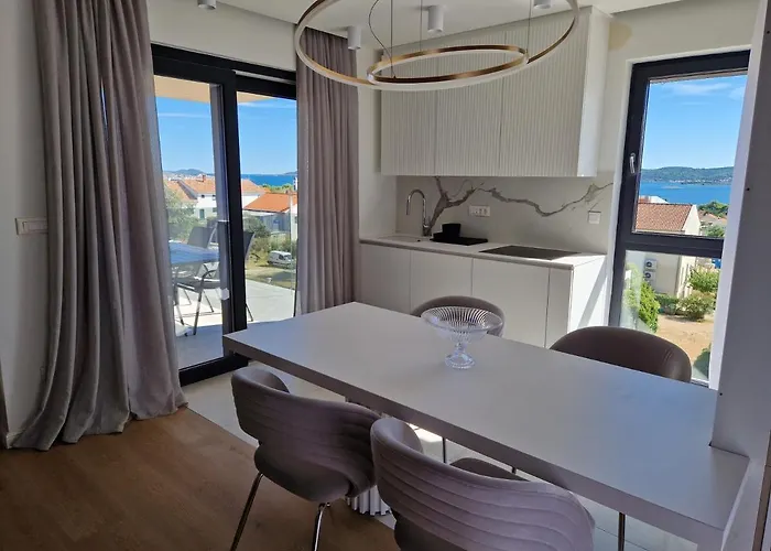 Family-friendly With Swimming Pool Sveti Filip I Jakov, Biograd - 21627 Appartement