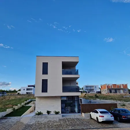 شقة Family-friendly With Swimming Pool Sveti Filip I Jakov, Biograd - 21627