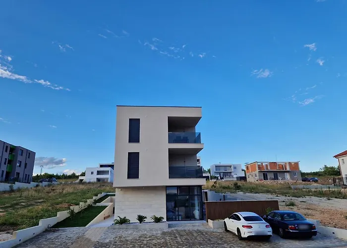 شقة Family-friendly With Swimming Pool Sveti Filip I Jakov, Biograd - 21627