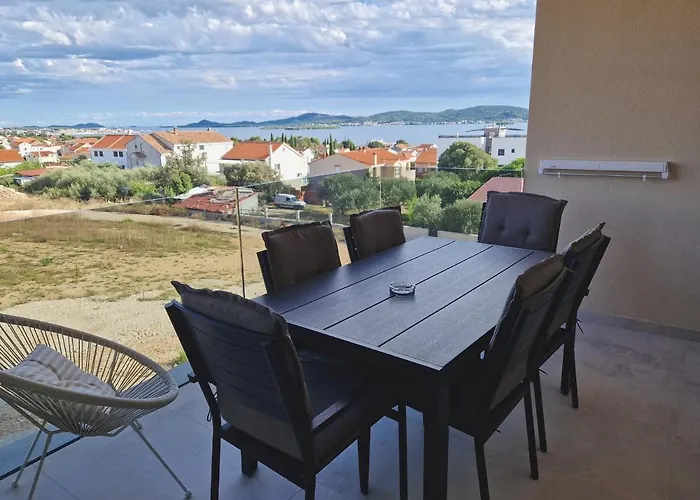 Family-friendly With Swimming Pool Sveti Filip I Jakov, Biograd - 21627 * سفيتي فيليب ياكوف