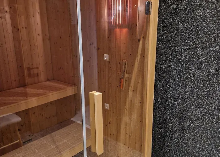 Family-friendly With Swimming Pool Sveti Filip I Jakov, Biograd - 21627 شقة سفيتي فيليب ياكوف